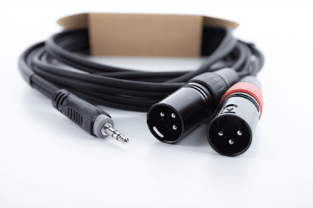 CORDIAL MINI JACK STEREO/2 XLR MALES